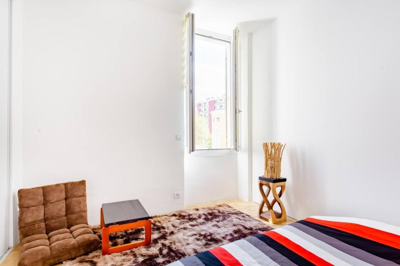 Room Rental In Apartment In Marsella Exterior foto